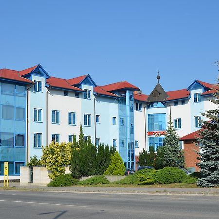 Hotel Vion Zlaté Moravce المظهر الخارجي الصورة
