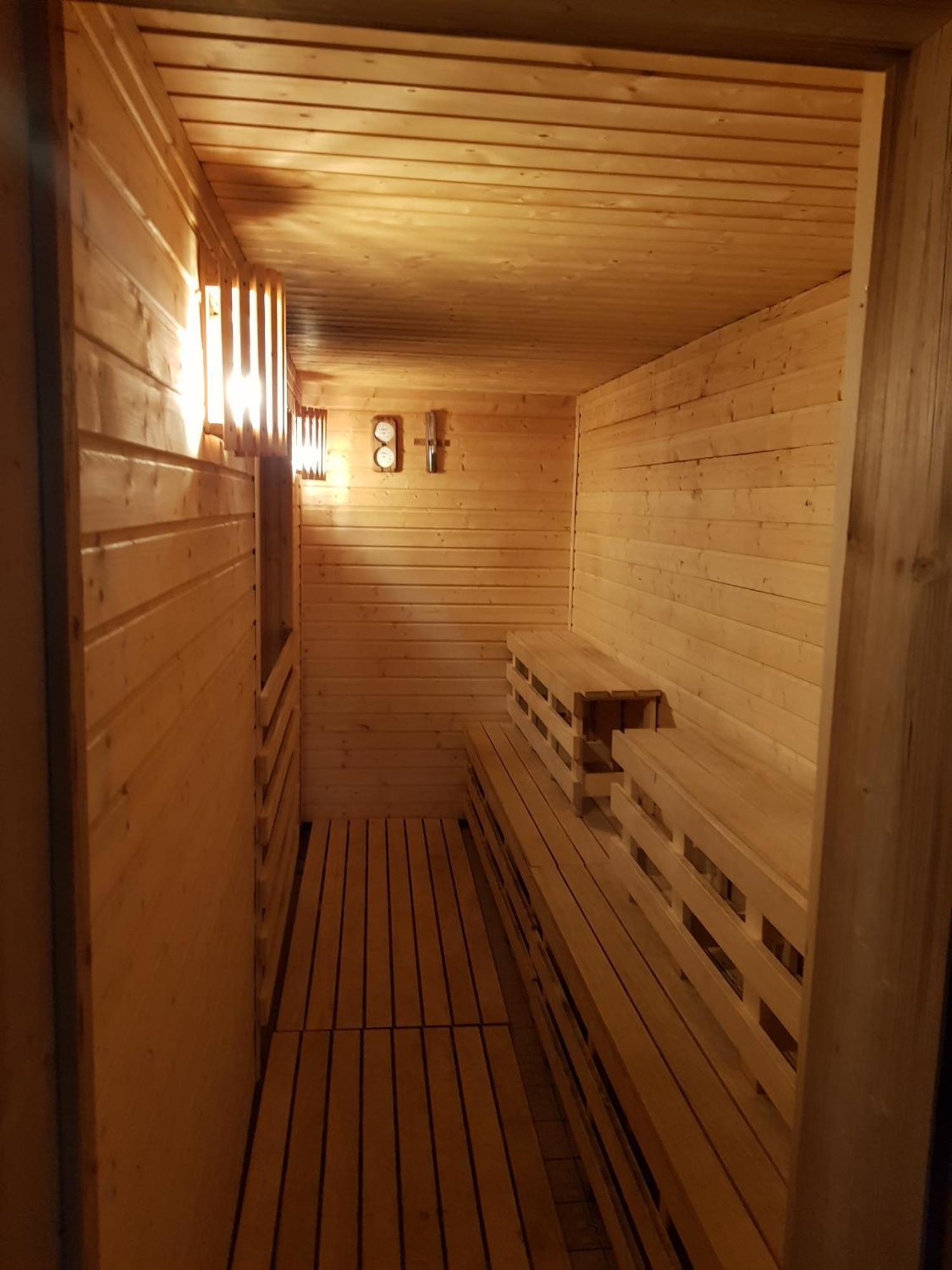 Hotel Vion Zlaté Moravce المظهر الخارجي الصورة