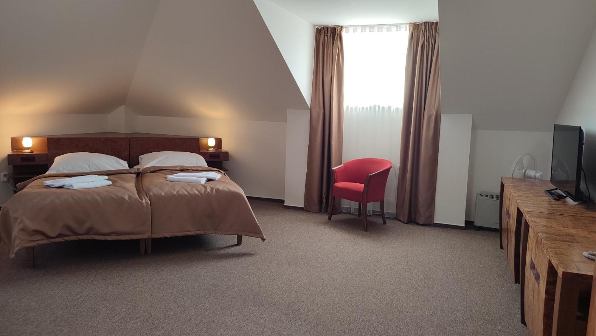Hotel Vion Zlaté Moravce المظهر الخارجي الصورة