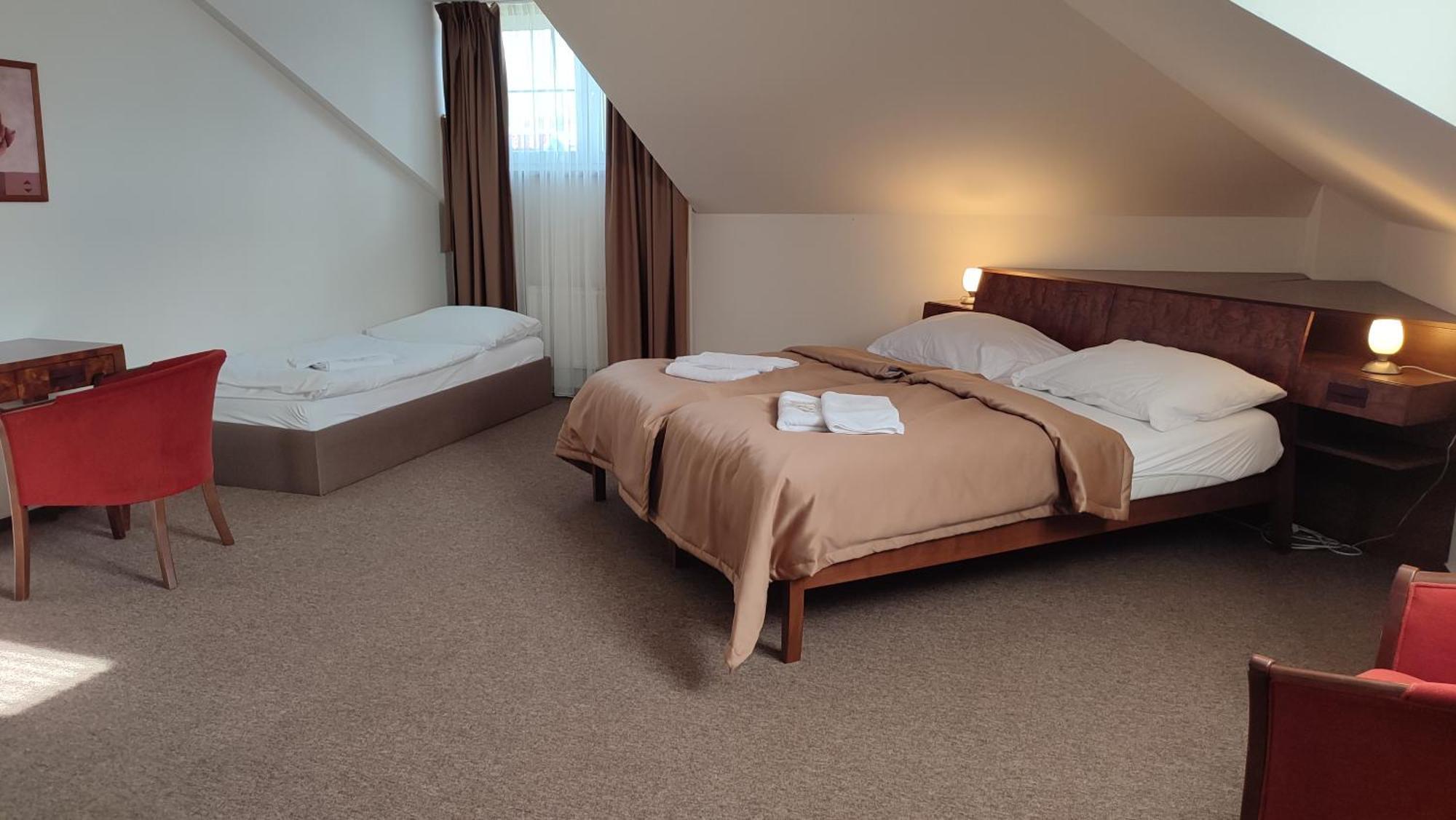 Hotel Vion Zlaté Moravce المظهر الخارجي الصورة