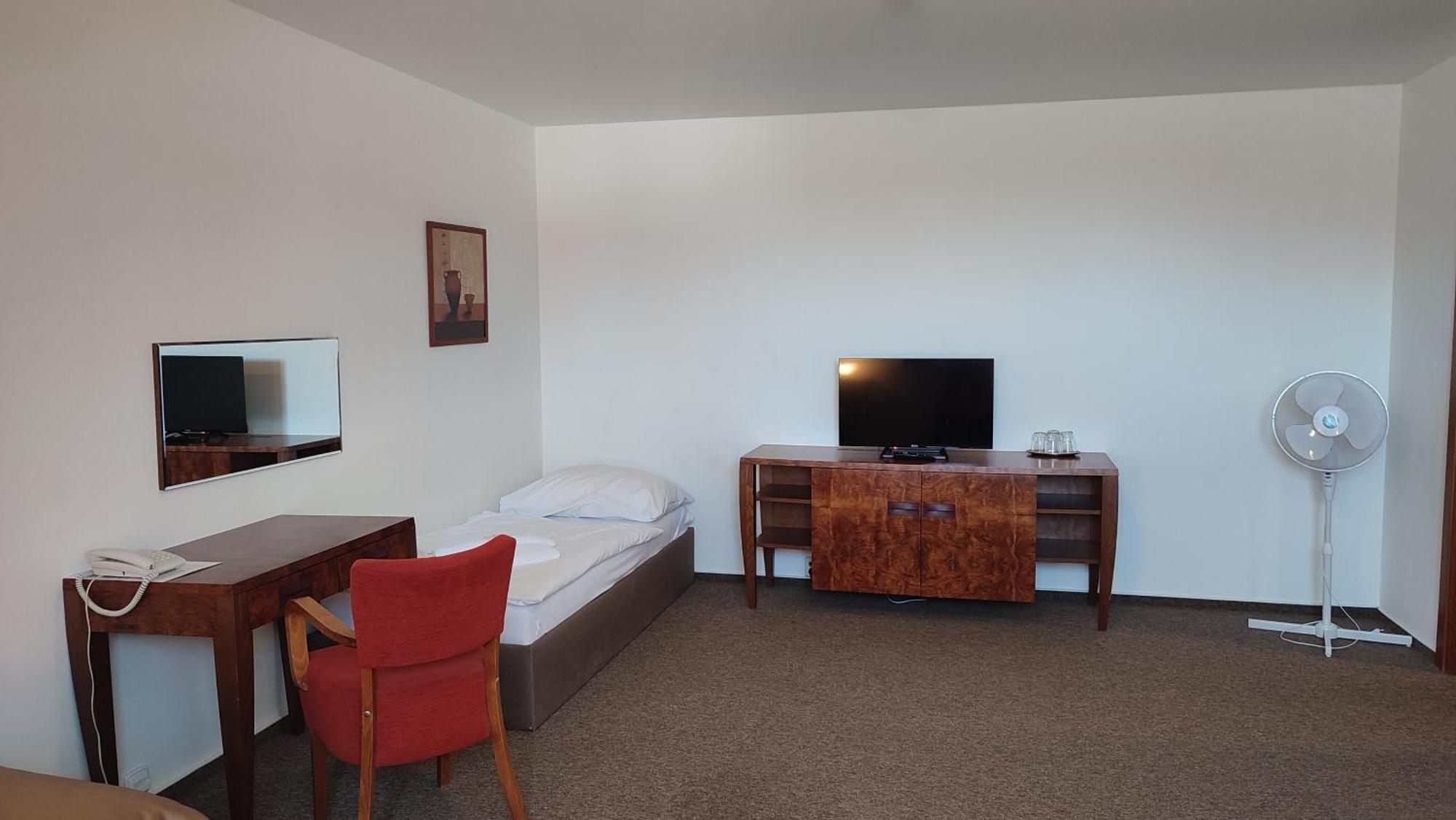 Hotel Vion Zlaté Moravce المظهر الخارجي الصورة