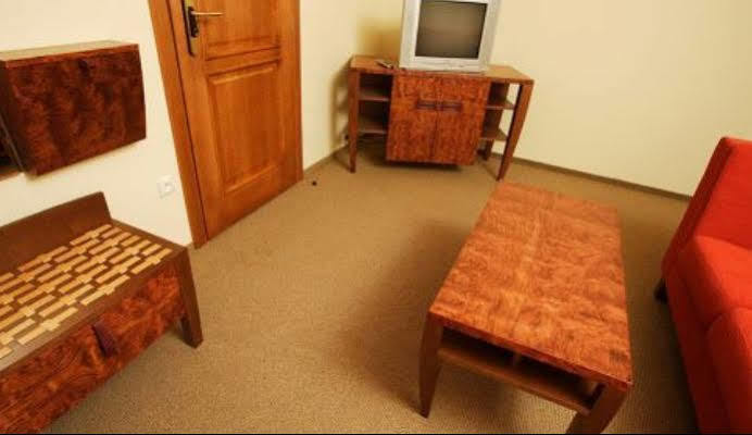 Hotel Vion Zlaté Moravce المظهر الخارجي الصورة