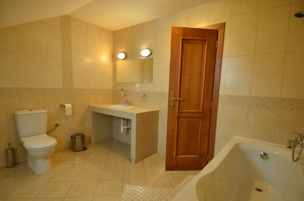 Hotel Vion Zlaté Moravce المظهر الخارجي الصورة
